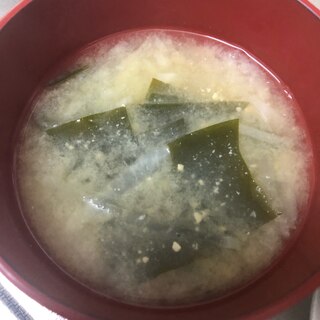 大根と塩蔵ワカメの味噌汁